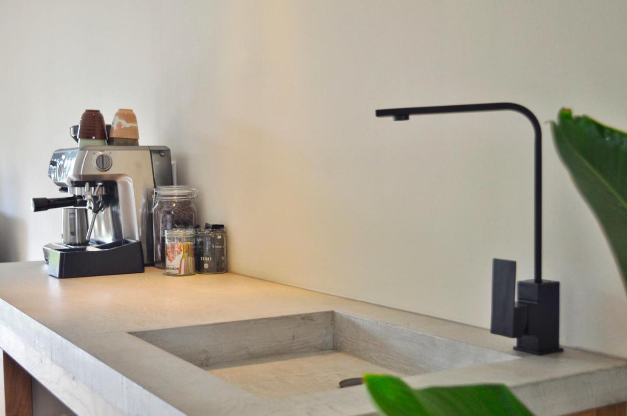Van Heeckeren Apartments & Suites Nes Nes  Luaran gambar