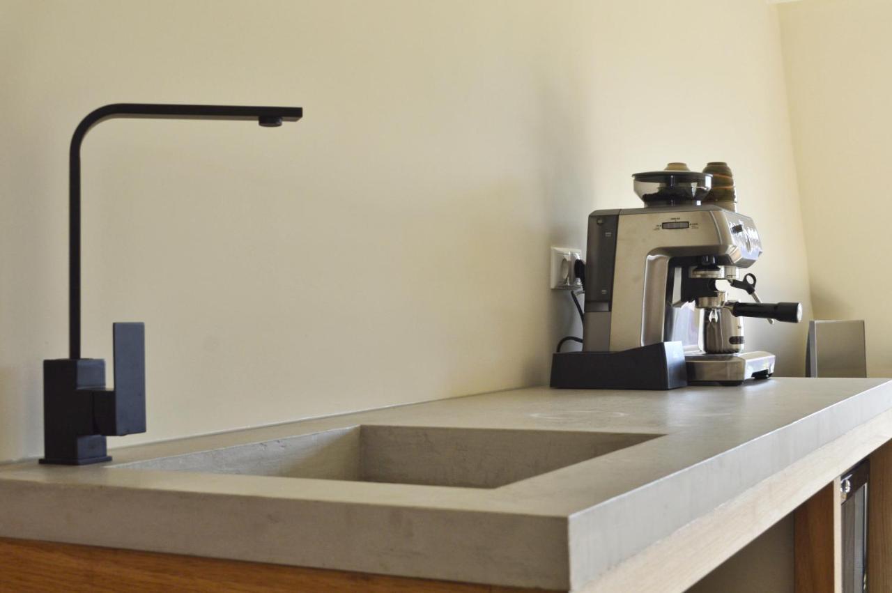 Van Heeckeren Apartments & Suites Nes Nes  Luaran gambar
