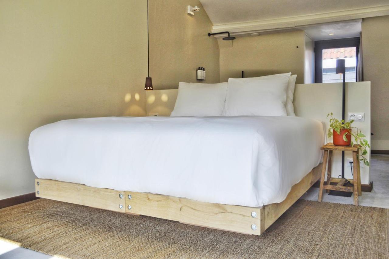 Van Heeckeren Apartments & Suites Nes Nes  Luaran gambar