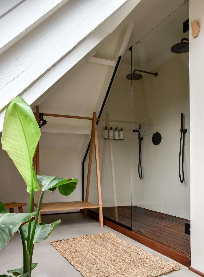 Van Heeckeren Apartments & Suites Nes Nes  Luaran gambar