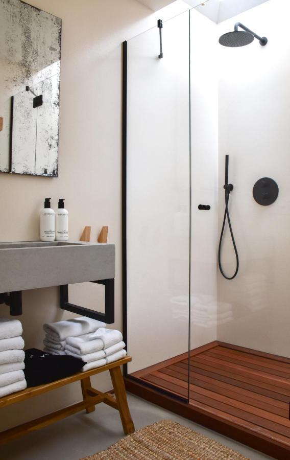 Van Heeckeren Apartments & Suites Nes Nes  Luaran gambar